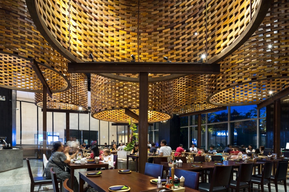 pizza 4ps restaurant landmark 72 by oddo architects