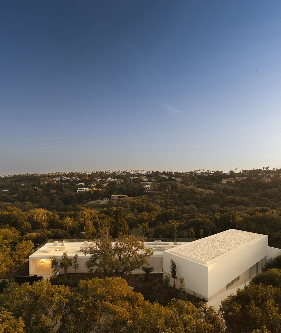 villa 95 in sotogrande by fran silvestre arquitectos