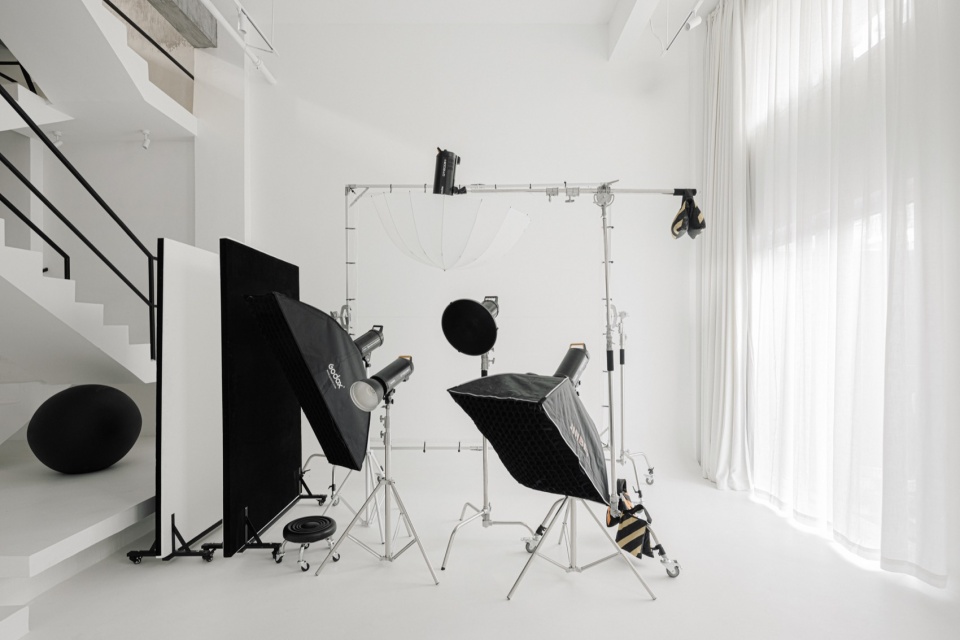 Arigatou Art Space by NOTHING DESIGN
