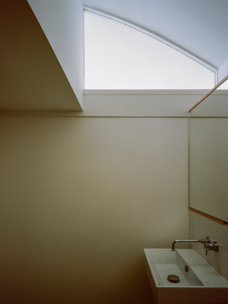 crescent house by type