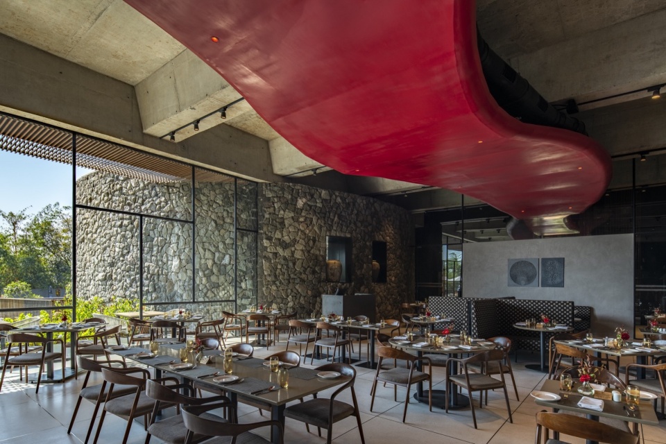 Radisson Resort Spa by Malik Architecture