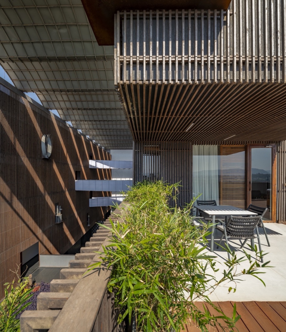 Radisson Resort Spa by Malik Architecture