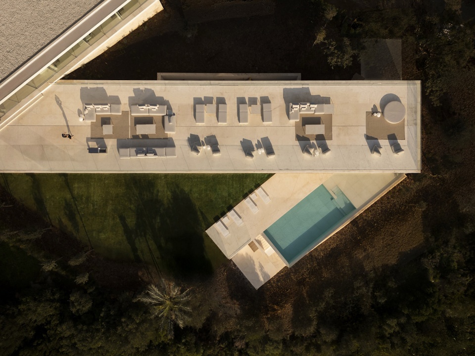 villa 95 in sotogrande by fran silvestre arquitectos