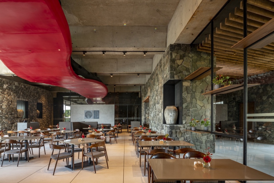 Radisson Resort Spa by Malik Architecture