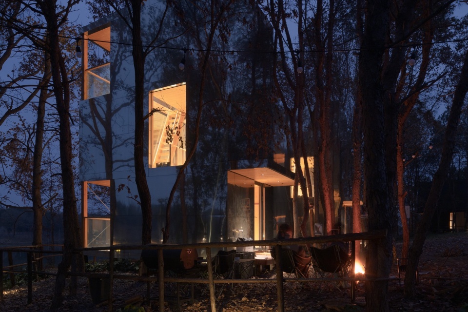 The Giraffe Cabin