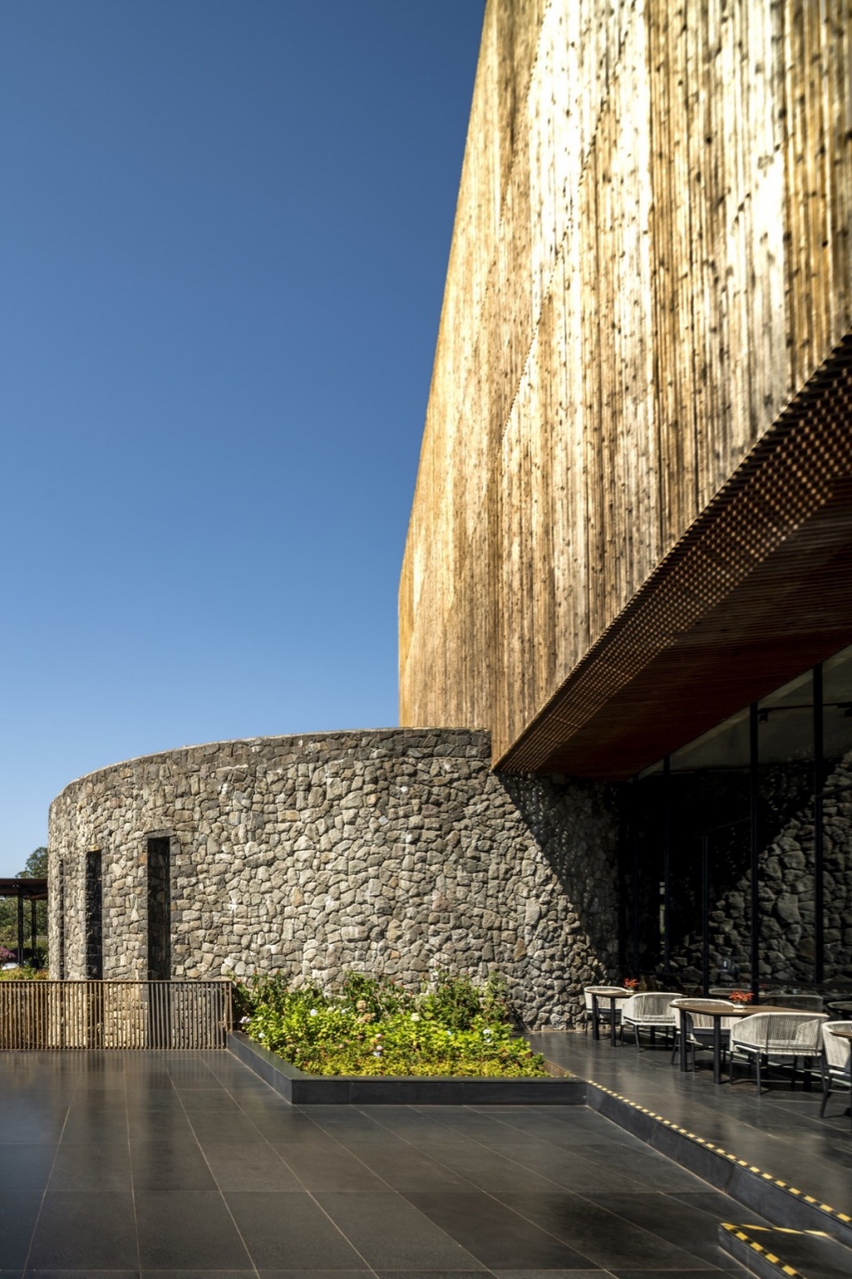 Radisson Resort Spa by Malik Architecture