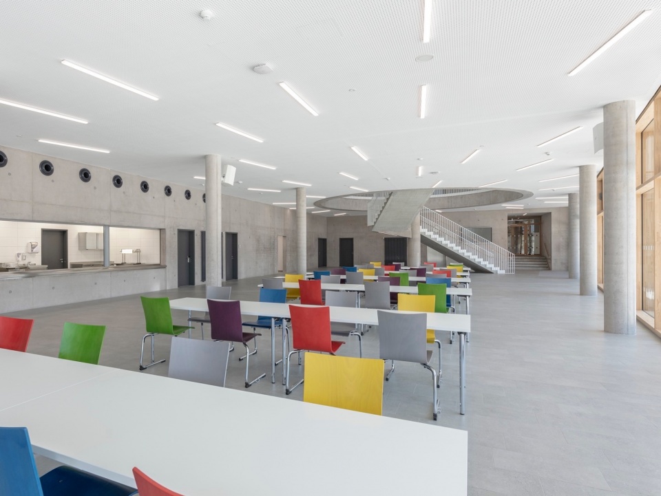 School Campus Blumberg int 04