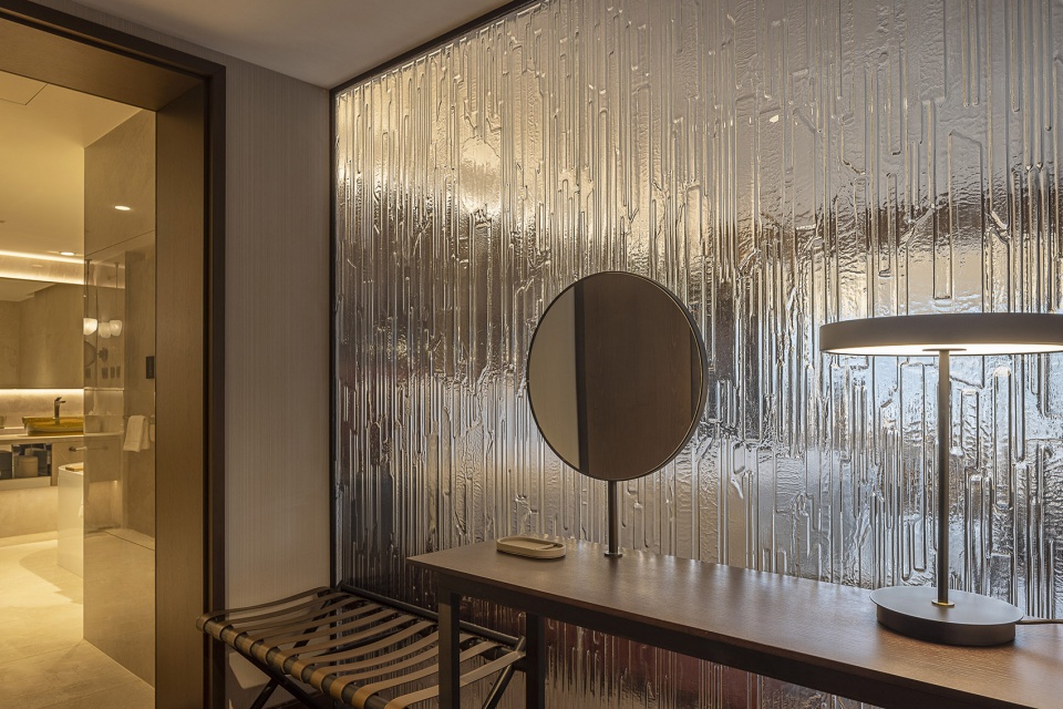 fairmont golden prague glass wall by lasvit