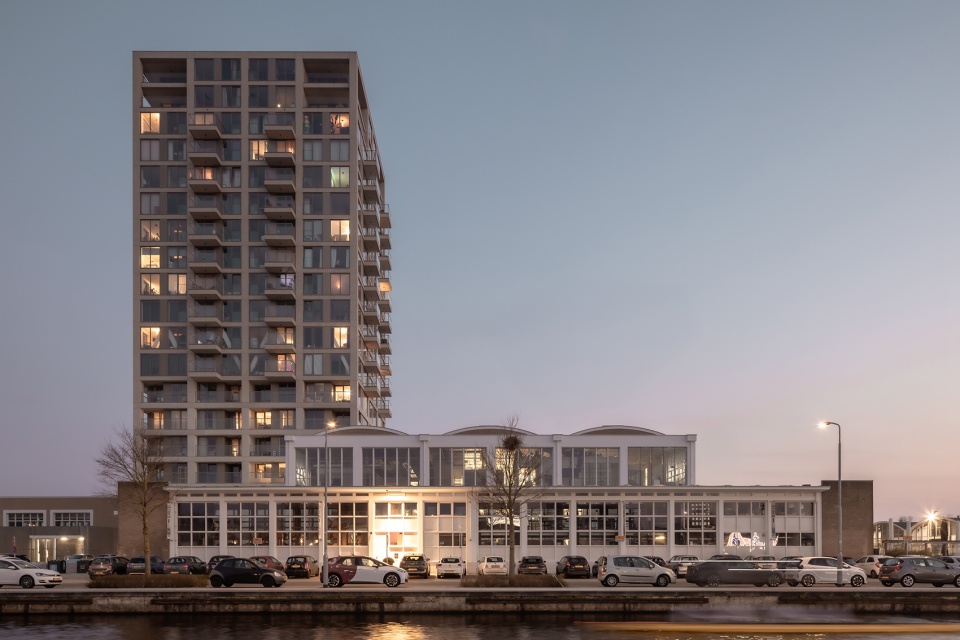 fresh residential tower by kaan architecten