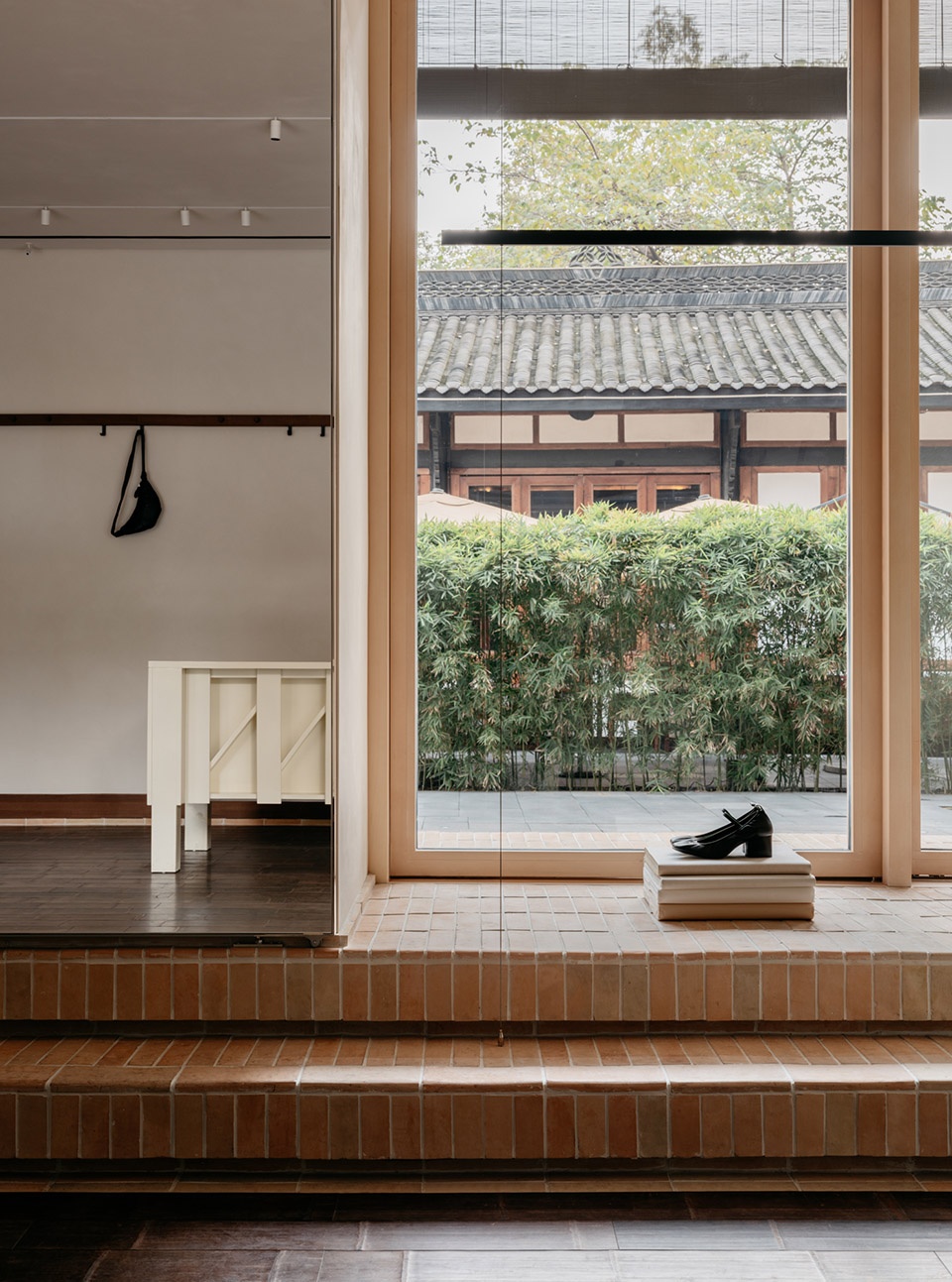 lemaire boutique shop chengdu taikoo li by f o g architecture