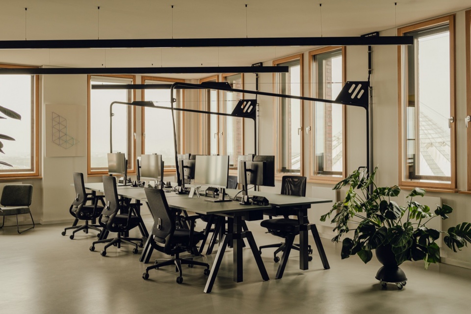 Freshfields Bruckhaus Deringe office by Kinzo