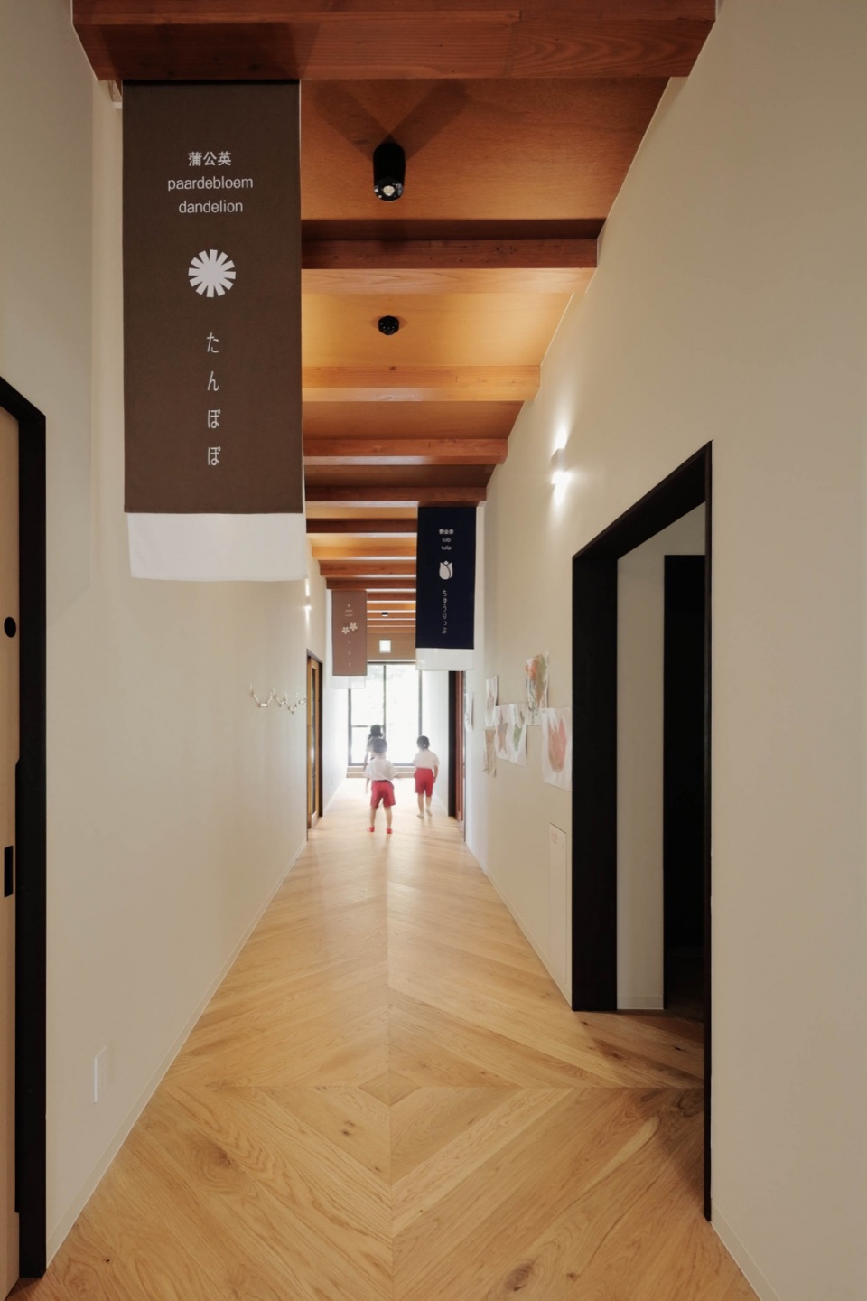 FK Kindergarten and Nursery by HIBINOSEKKEI Youji no Shiro KIDS DESIGN LABO