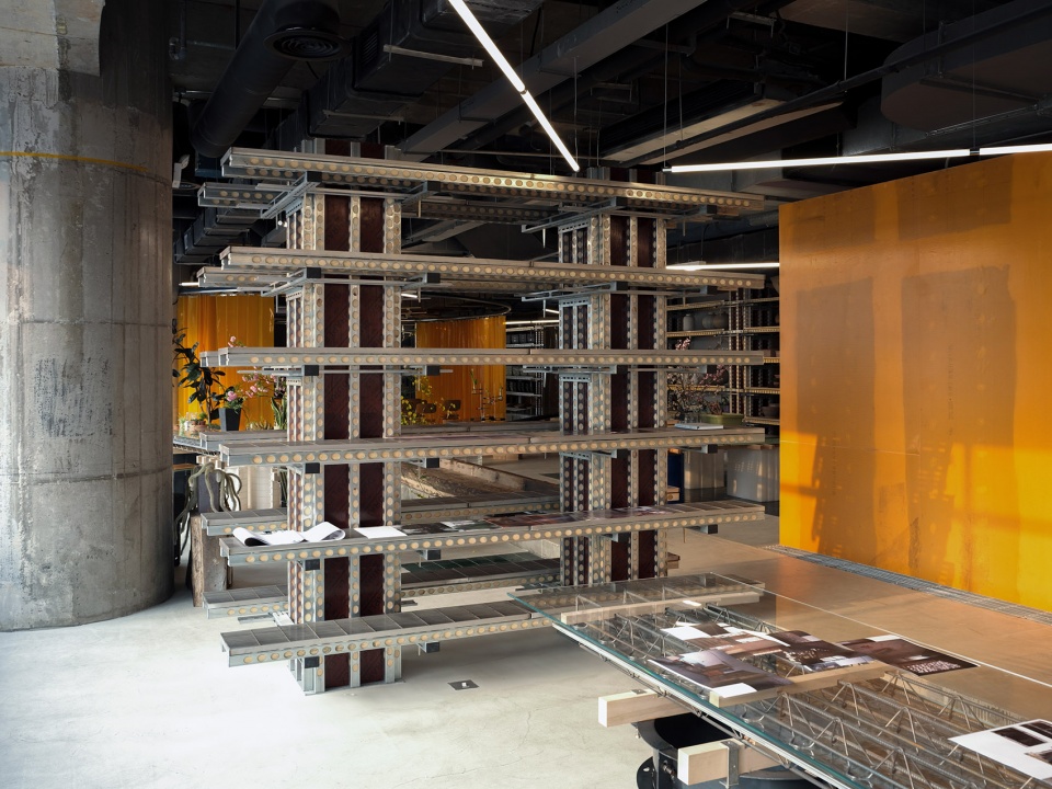889glo art space by spactrum