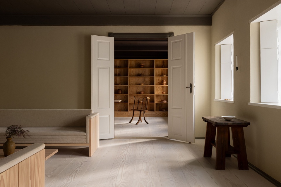 dinesen county house by mentze ottenstein