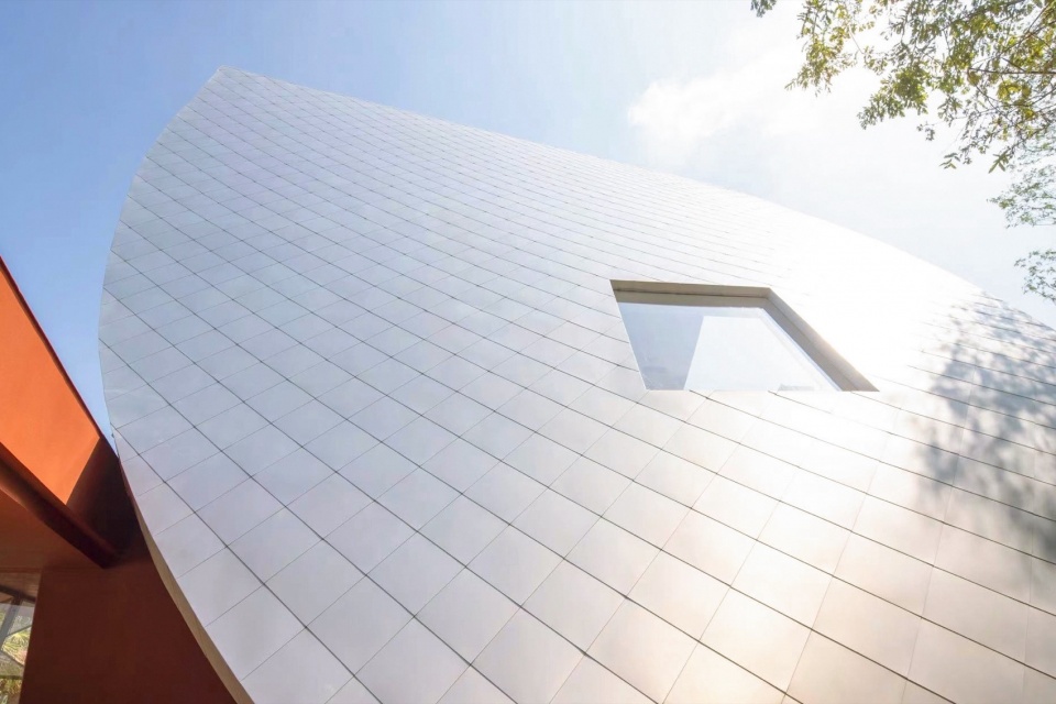 Luxelakes Edenland by DL Atelier