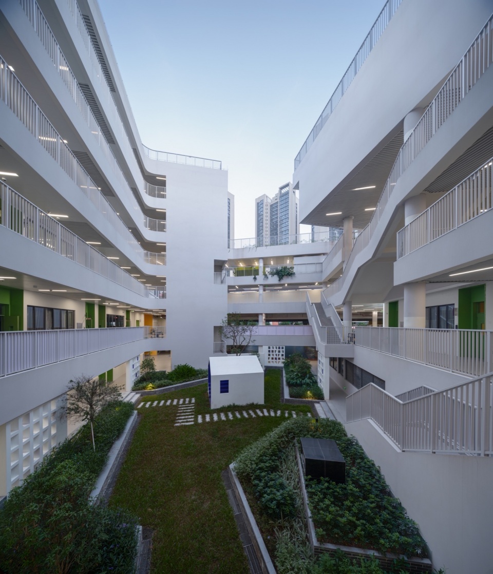 The Minzhi Campus of Shenzhen Longhua Senior High School Education Group by Yuanism Architects SUIADR