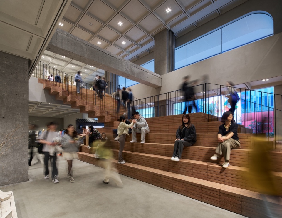 ZARA Nanjing Xinjiekou Flagship Store by AIM Architecture