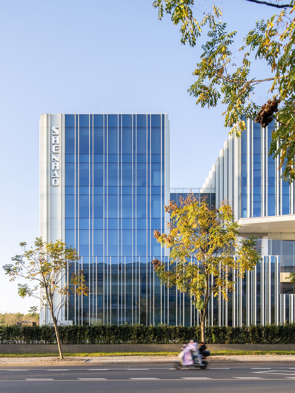 shenhao technology headquarters office by yuzo design