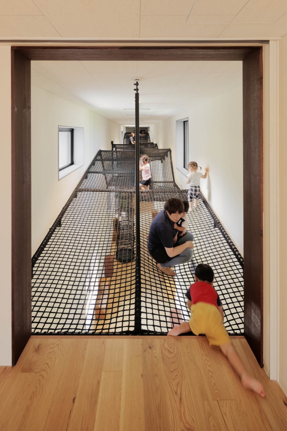 FK Kindergarten and Nursery by HIBINOSEKKEI Youji no Shiro KIDS DESIGN LABO