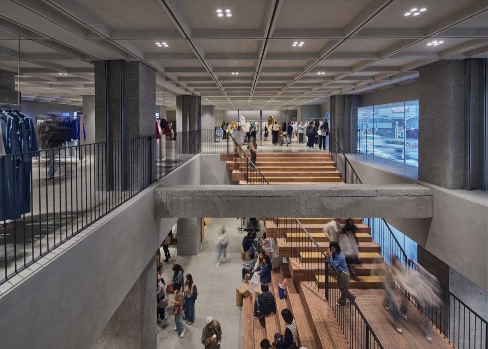 ZARA Nanjing Xinjiekou Flagship Store by AIM Architecture