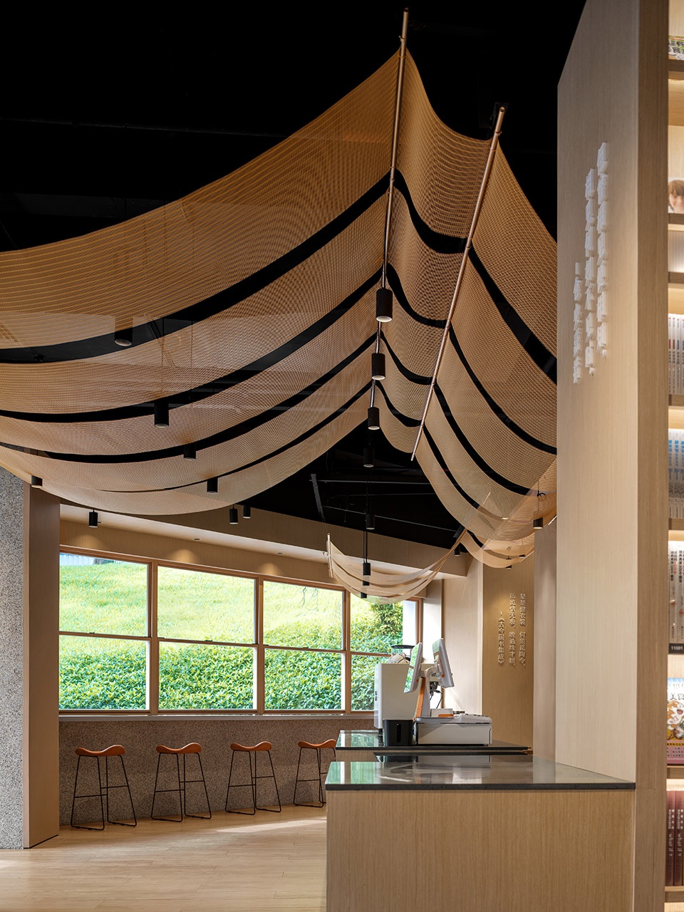 i reading at dayun tiandi branch shenzhen by moc design
