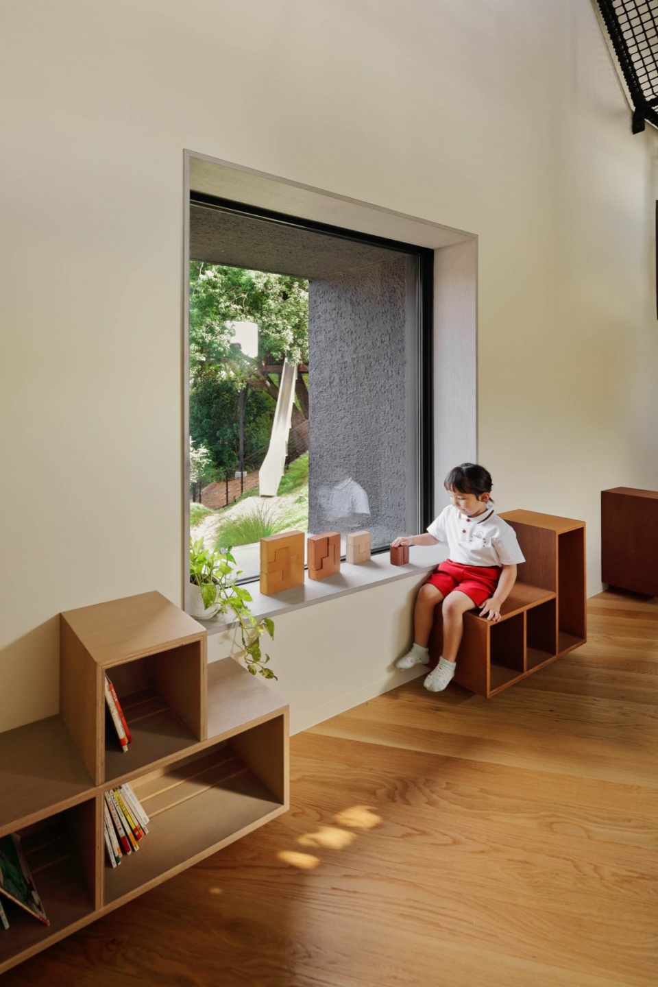 FK Kindergarten and Nursery by HIBINOSEKKEI Youji no Shiro KIDS DESIGN LABO