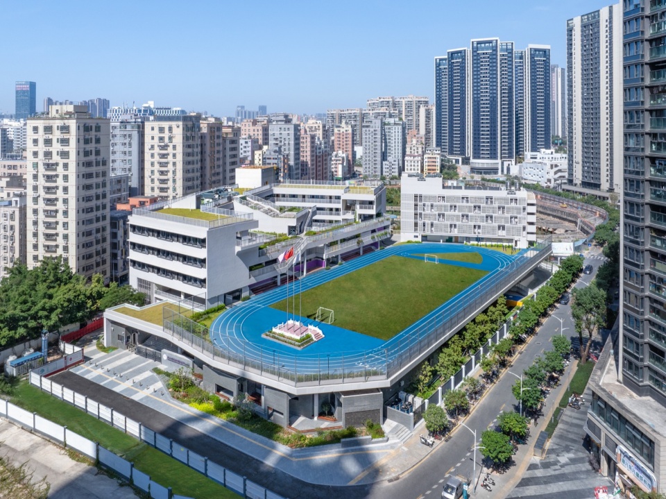 The Minzhi Campus of Shenzhen Longhua Senior High School Education Group by Yuanism Architects SUIADR