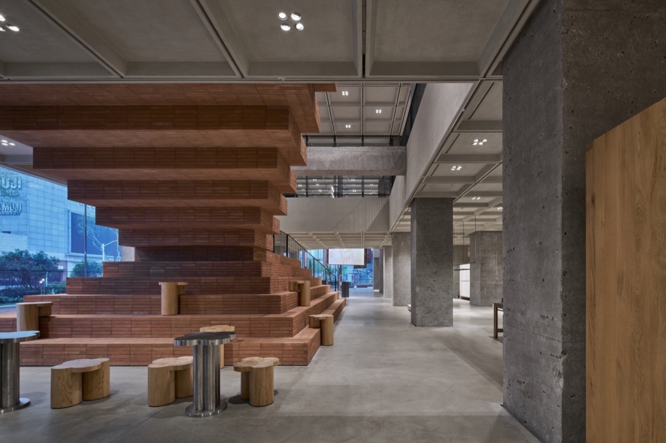 ZARA Nanjing Xinjiekou Flagship Store by AIM Architecture