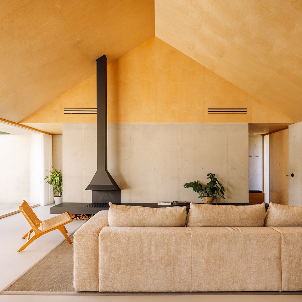 house in serra do louro by joao completo cimbre
