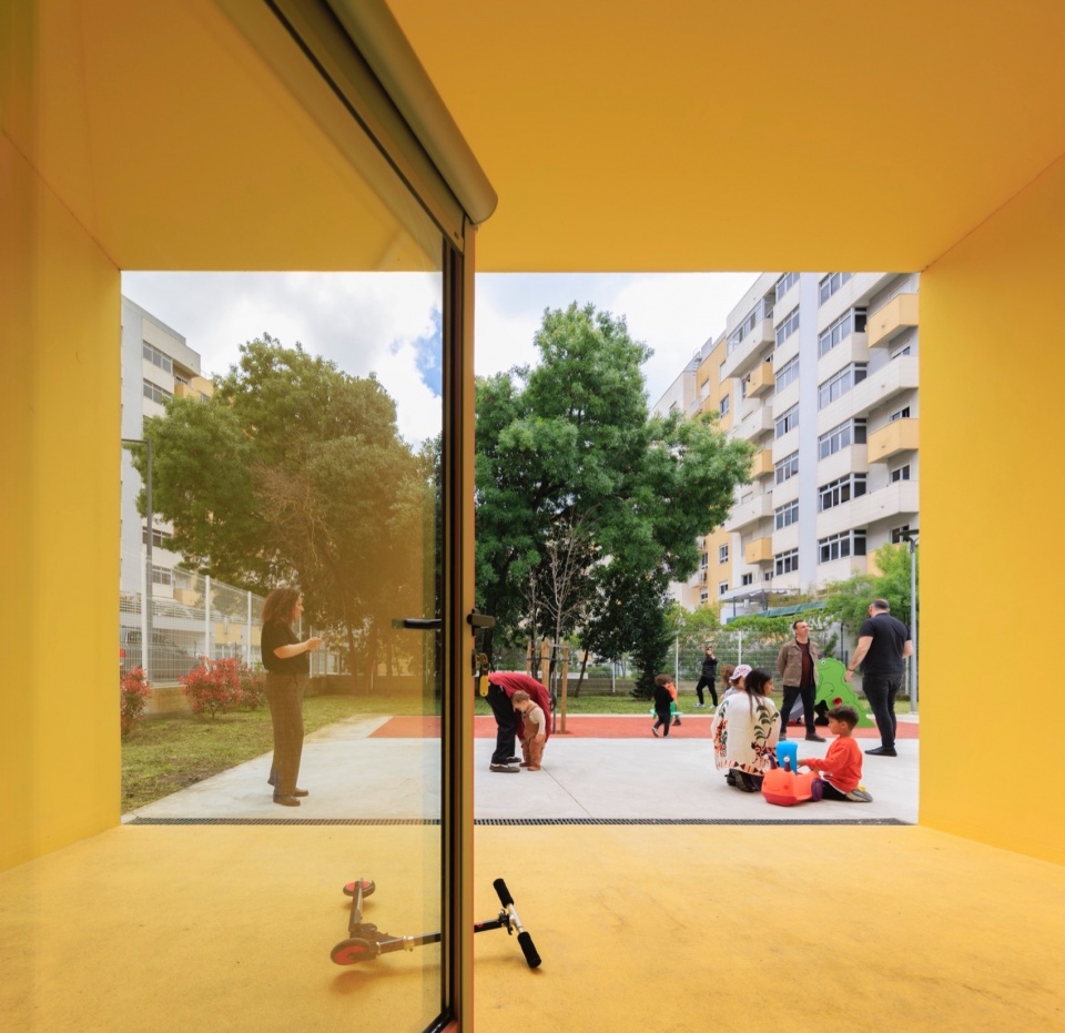 4 Modular Kindergartens in Lisbon by SUMMARY