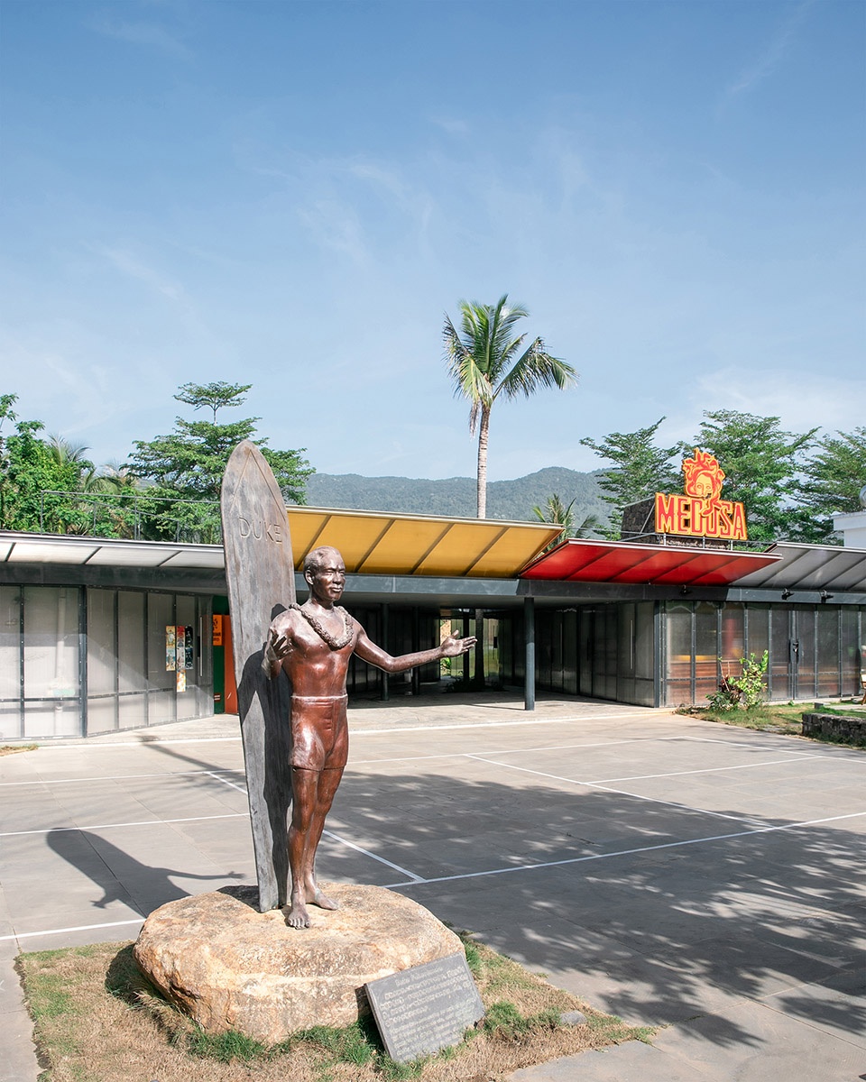 earth hugging duke plaza by edge architect