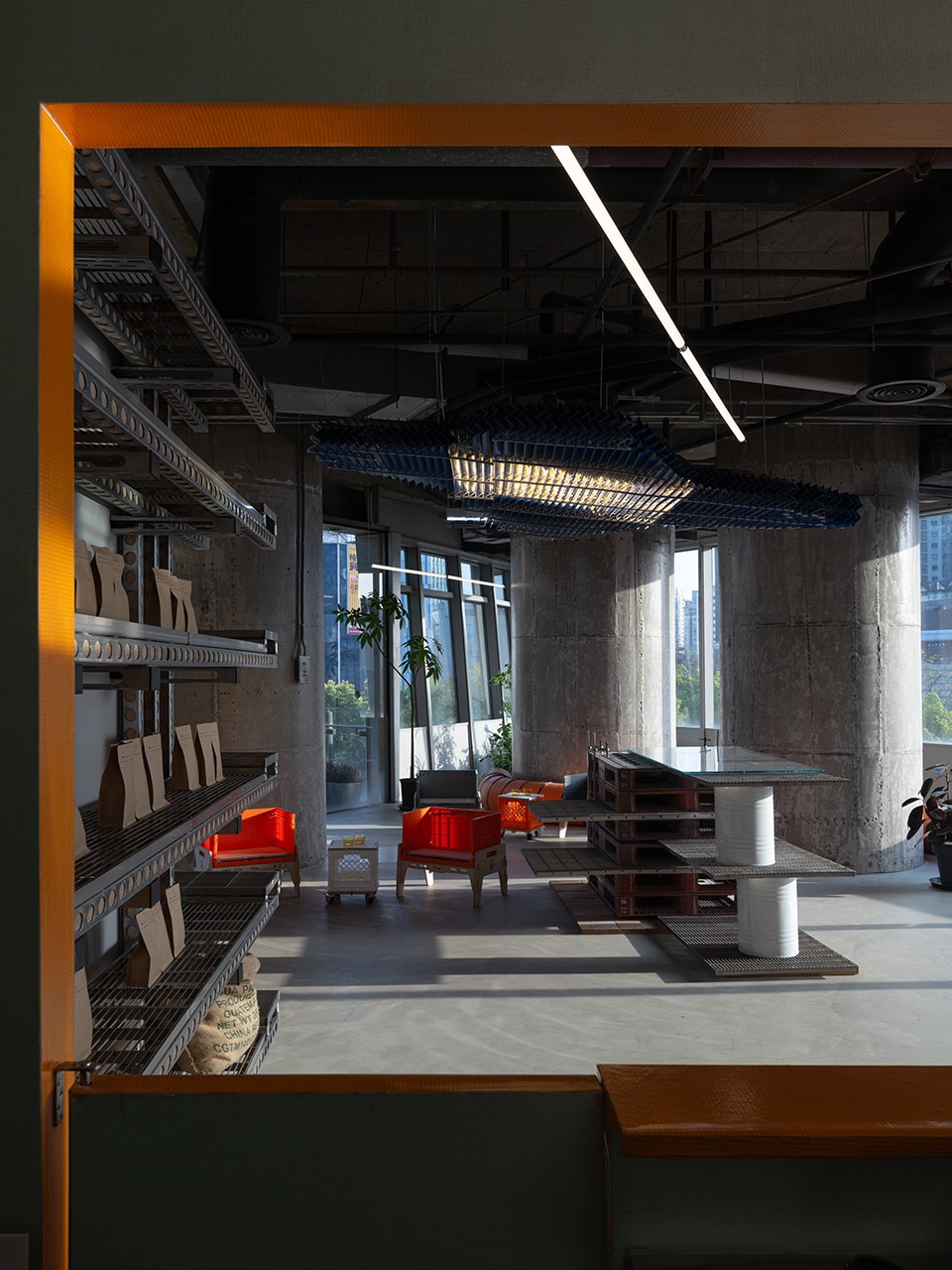 889glo art space by spactrum