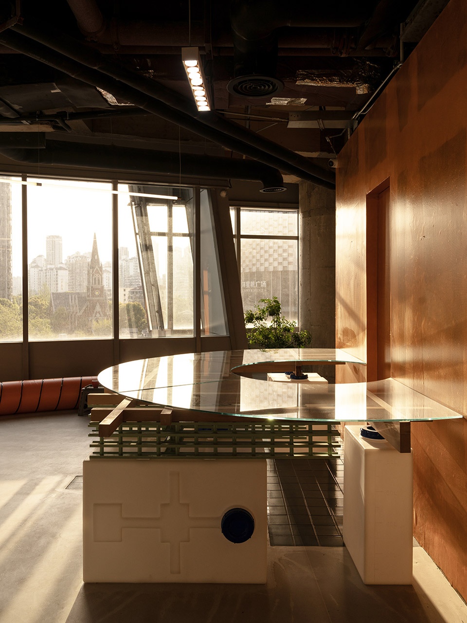889glo art space by spactrum