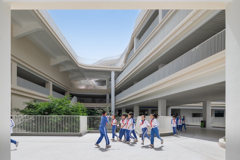 Shenzhen Middle School Guangming Science City School by Atelier Global