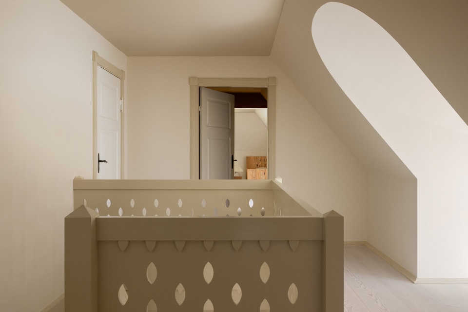 dinesen county house by mentze ottenstein