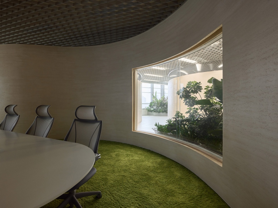 interior design for an asset management company by hcch studio