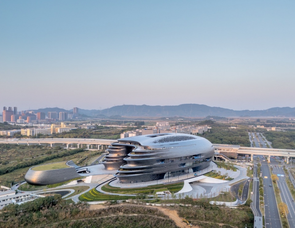 Shenzhen Science and Technology Museum now open by Zaha Hadid Architects
