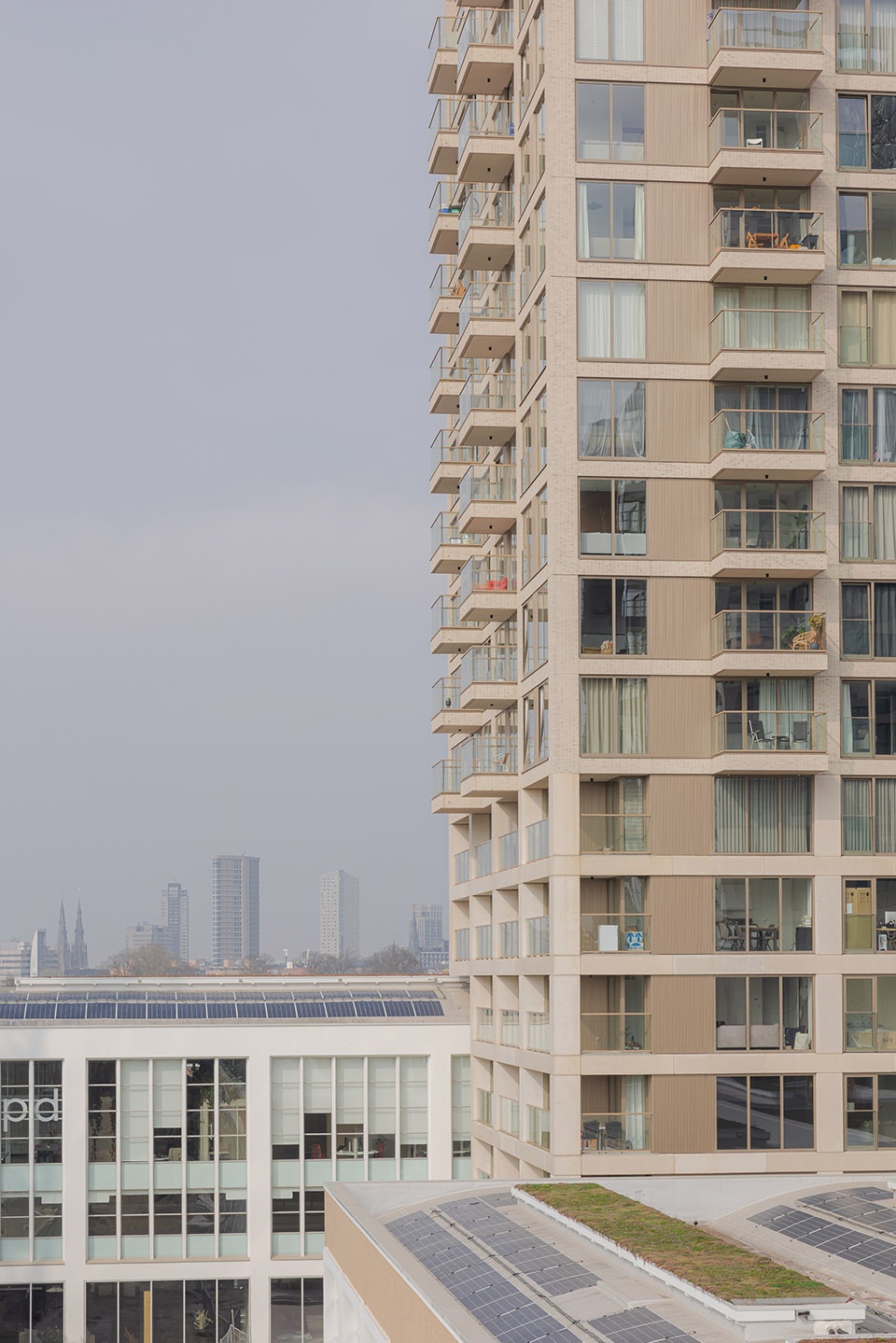 fresh residential tower by kaan architecten
