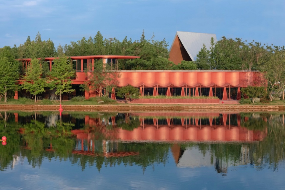 Luxelakes Edenland by DL Atelier