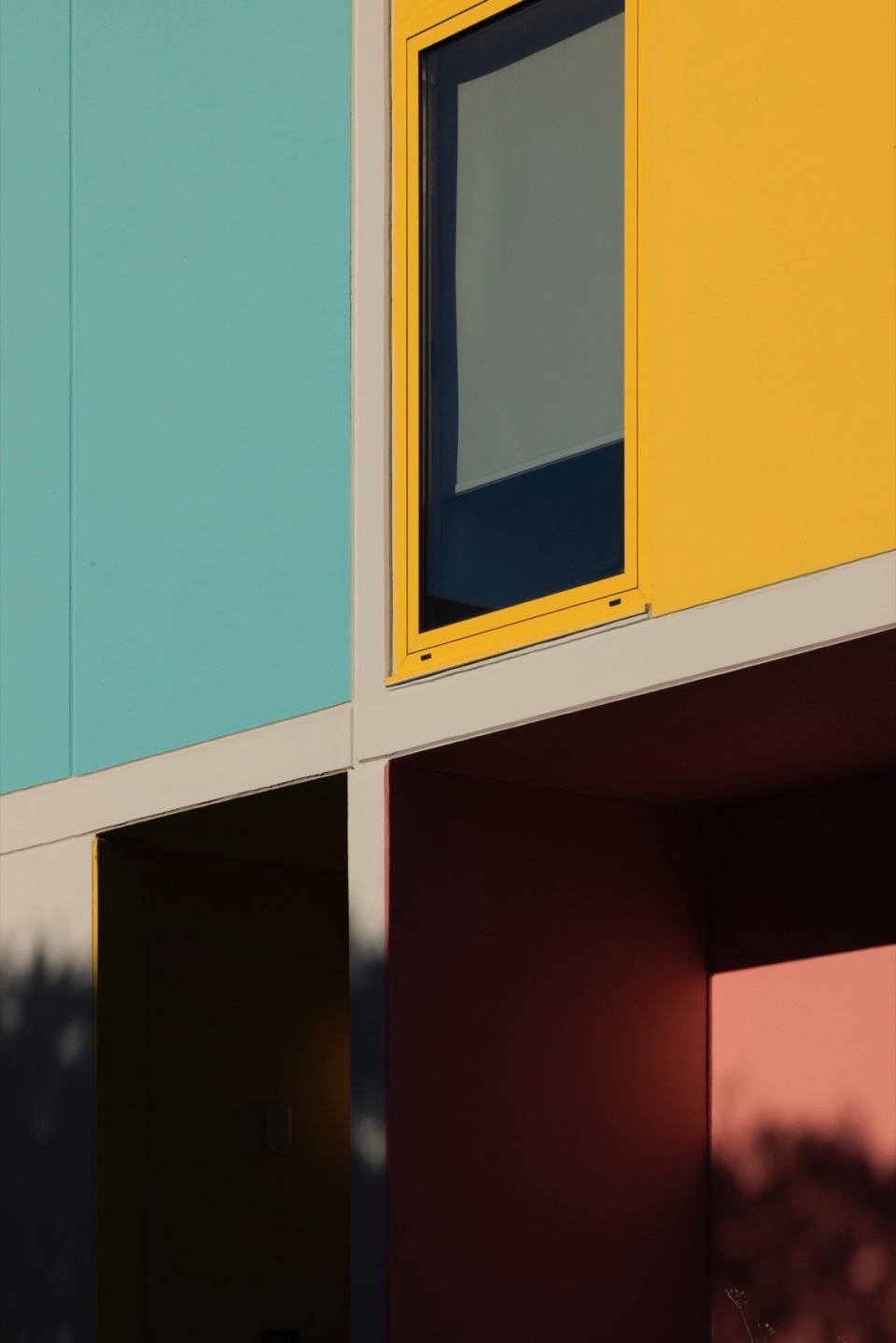 4 Modular Kindergartens in Lisbon by SUMMARY