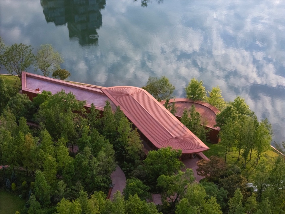 Luxelakes Edenland by DL Atelier