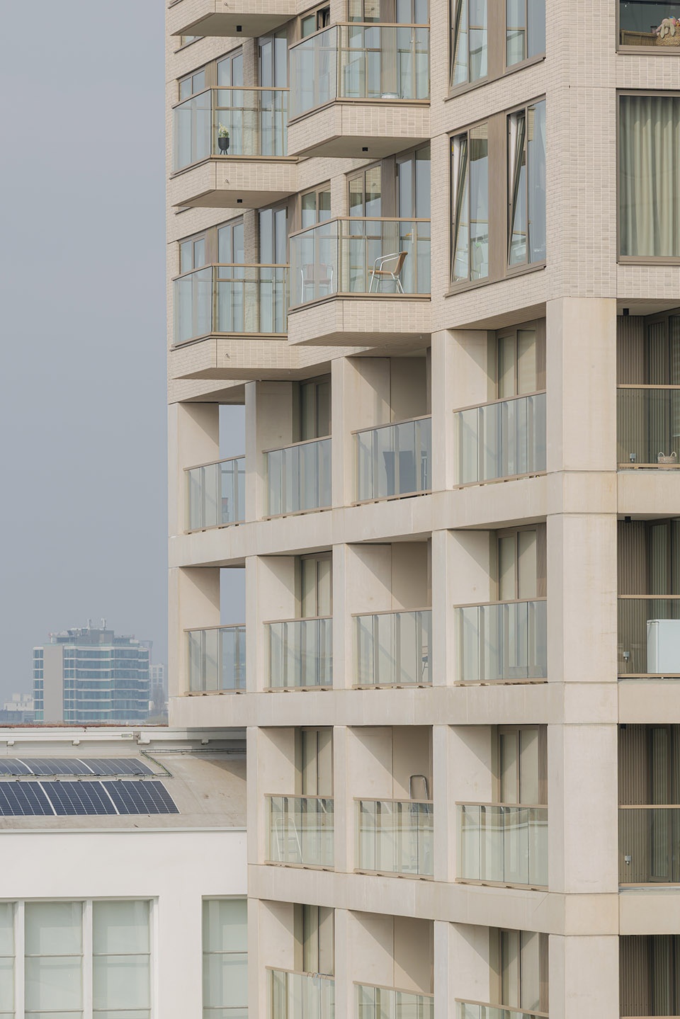 fresh residential tower by kaan architecten