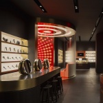 YA-MAN 全球旗舰店，东京 / I IN Inc.