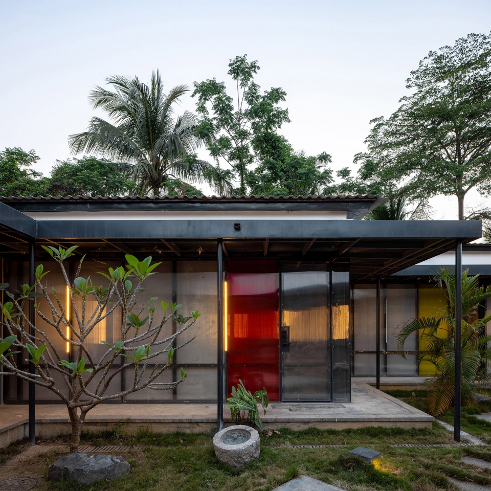 earth hugging duke plaza by edge architect