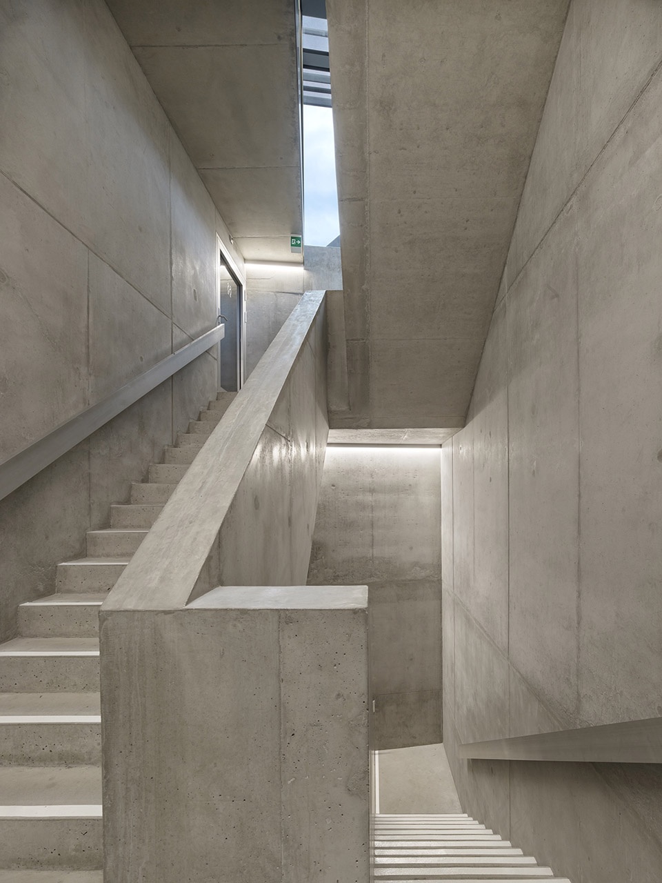 sierre business and general education school by bonnard woeffray architectes