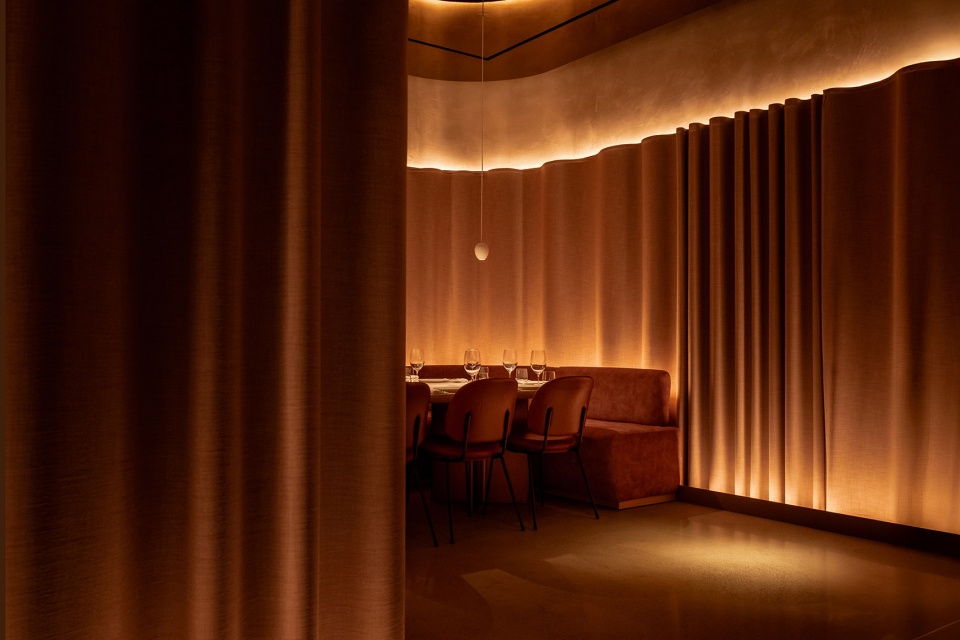 mr porter steakhouse bar lounge by baranowitz kronenberg
