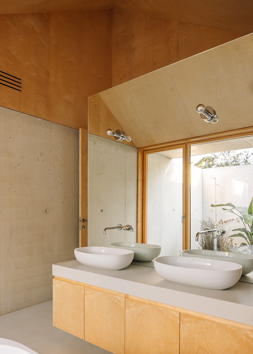 house in serra do louro by joao completo cimbre