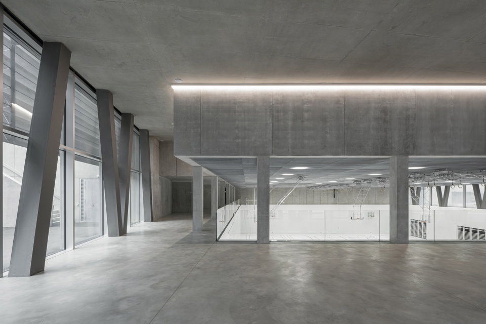 sierre business and general education school by bonnard woeffray architectes