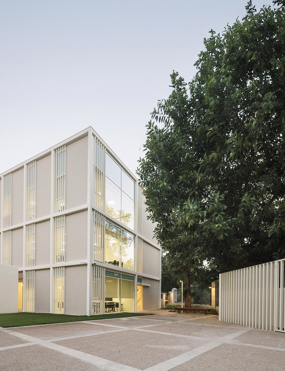 universidad europea turia campus by ramon esteve estudio