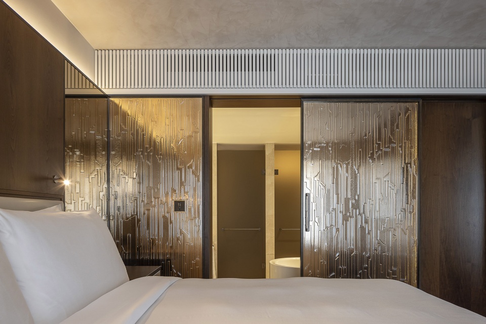 fairmont golden prague glass wall by lasvit